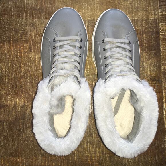 Koolaburra by UGG Sundell Fuzz Chukka Boot Womens 9 Gray White Wild Dove Fur - Picture 4 of 10